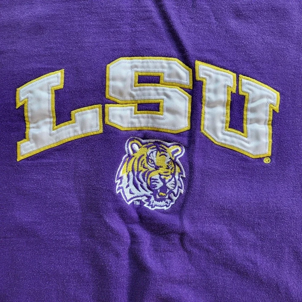 LSU Tigers Crewneck Sweatshirt Purple Adult Medium Embroidered Logo NCAA Fleece
